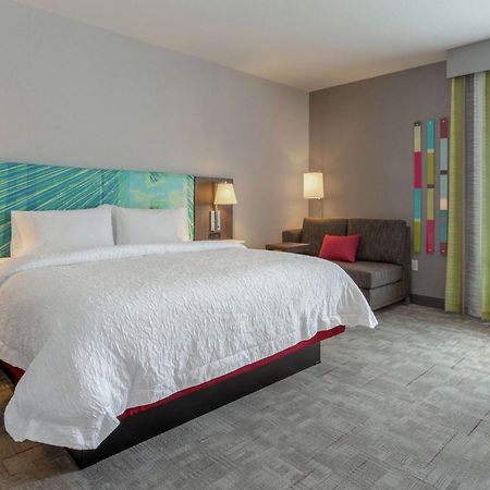 Hampton Inn & Suites Burlington Ngoại thất bức ảnh