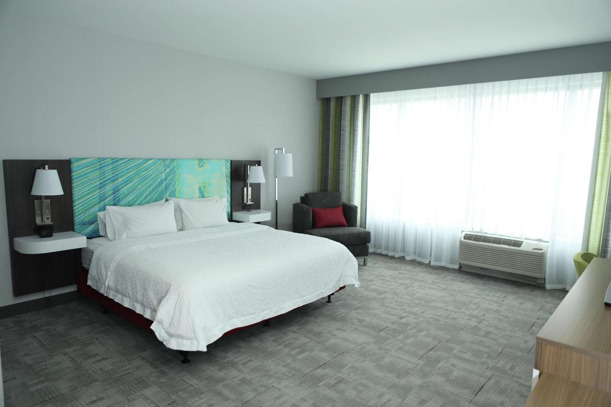 Hampton Inn & Suites Burlington Ngoại thất bức ảnh