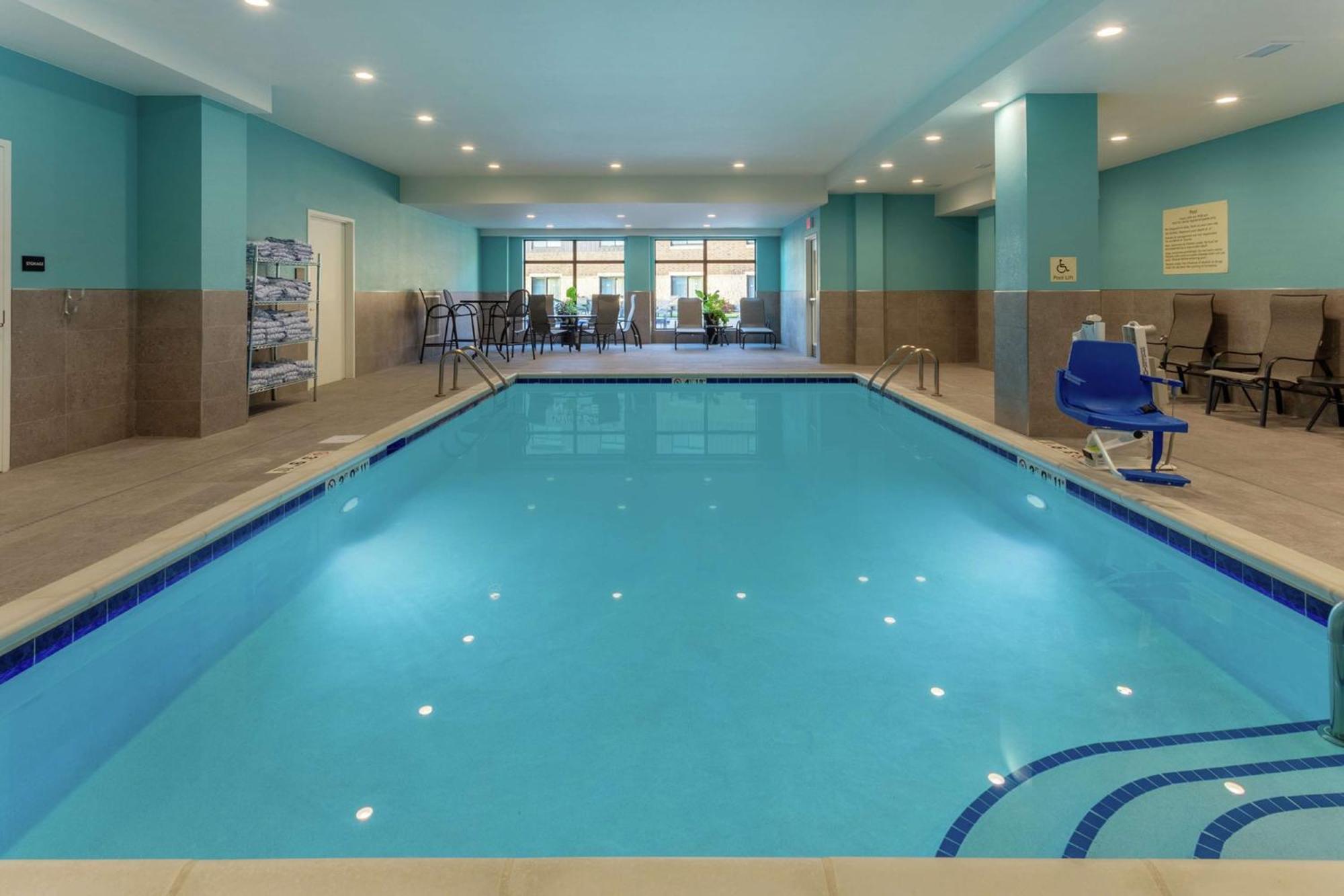 Hampton Inn & Suites Burlington Ngoại thất bức ảnh