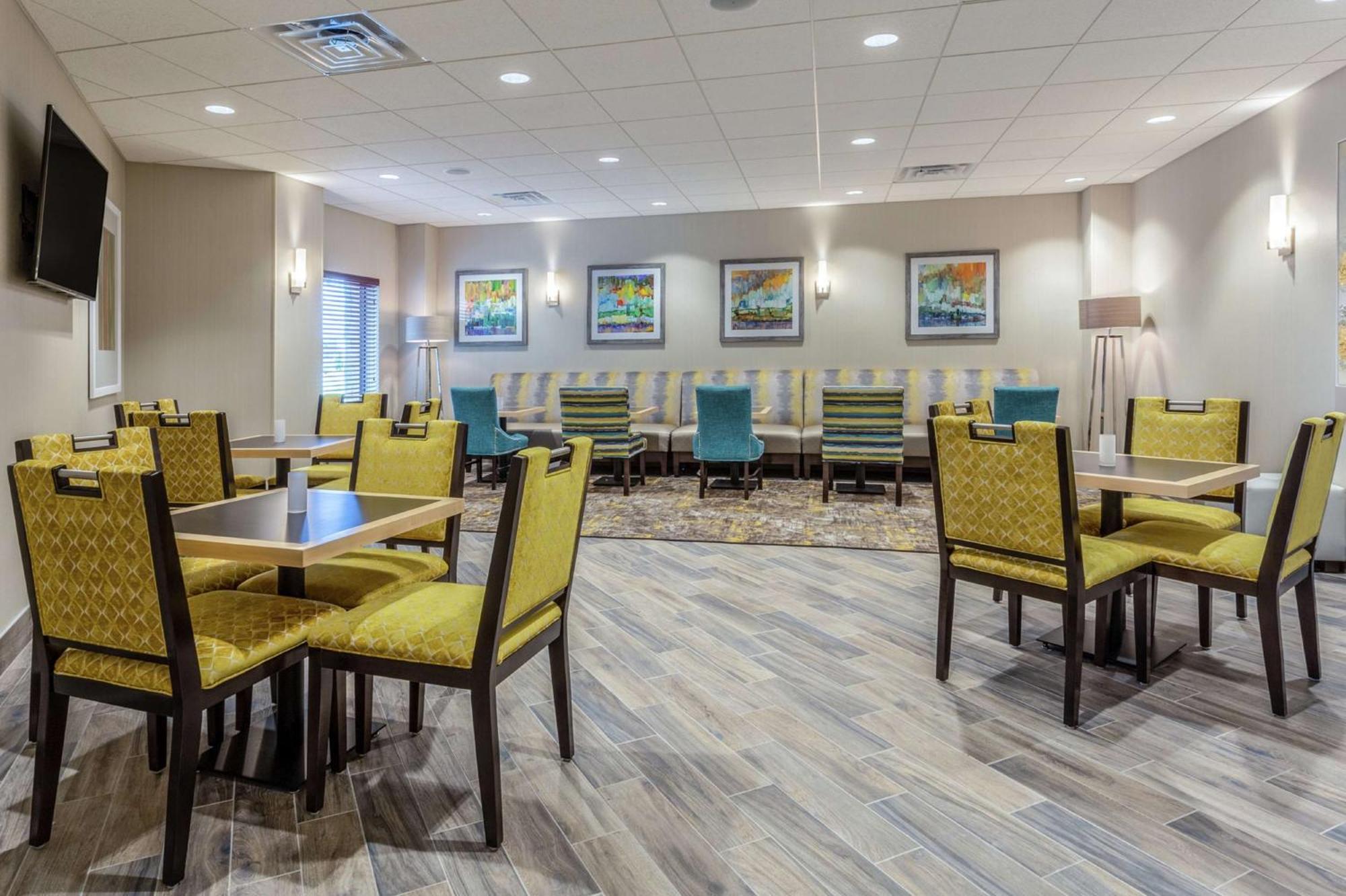 Hampton Inn & Suites Burlington Ngoại thất bức ảnh