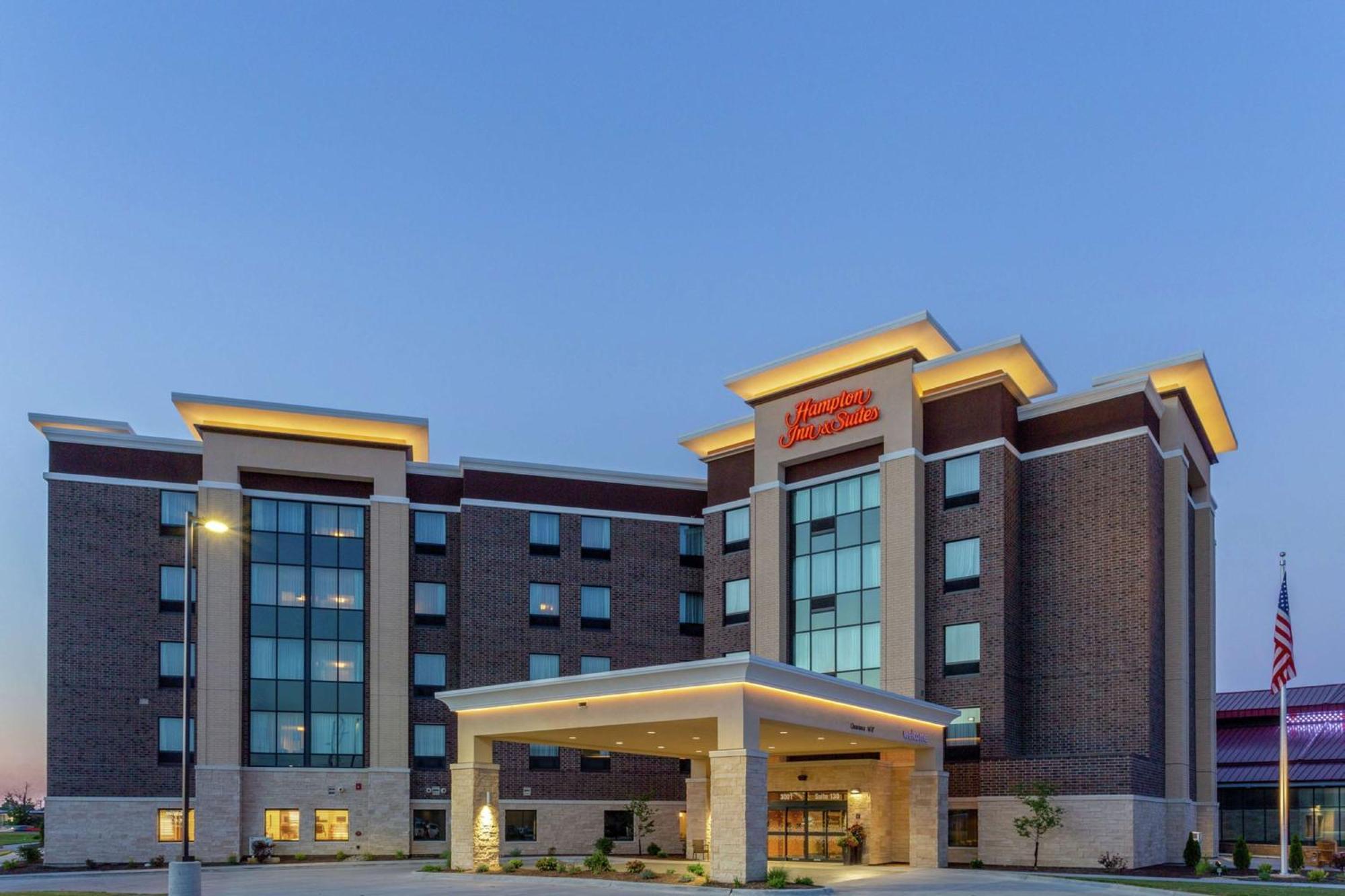 Hampton Inn & Suites Burlington Ngoại thất bức ảnh